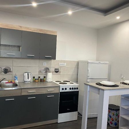 Apartman Mici Ni Εξωτερικό φωτογραφία